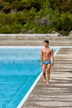 Funky Trunks - Sea Wolf Mens Plain Front Trunks -UK Swimsuit Sales 2024 funky trunks sea wolf mens plain front trunks 5