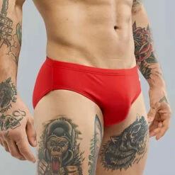 Nike - Solid Brief (University Red) 9 Nike - Solid Brief (University Red) -UK Swimsuit Sales 2024 nike solid brief university red 4