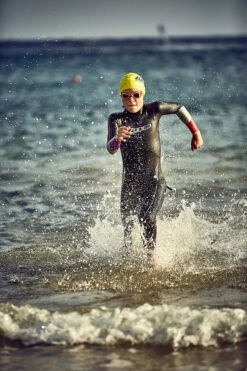 Zone3 - Kids Adventure Triathlon Wetsuit -UK Swimsuit Sales 2024 zone3 kids adventure triathlon wetsuit 6
